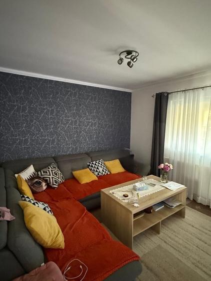 Casă cu 4 camere în Utvin