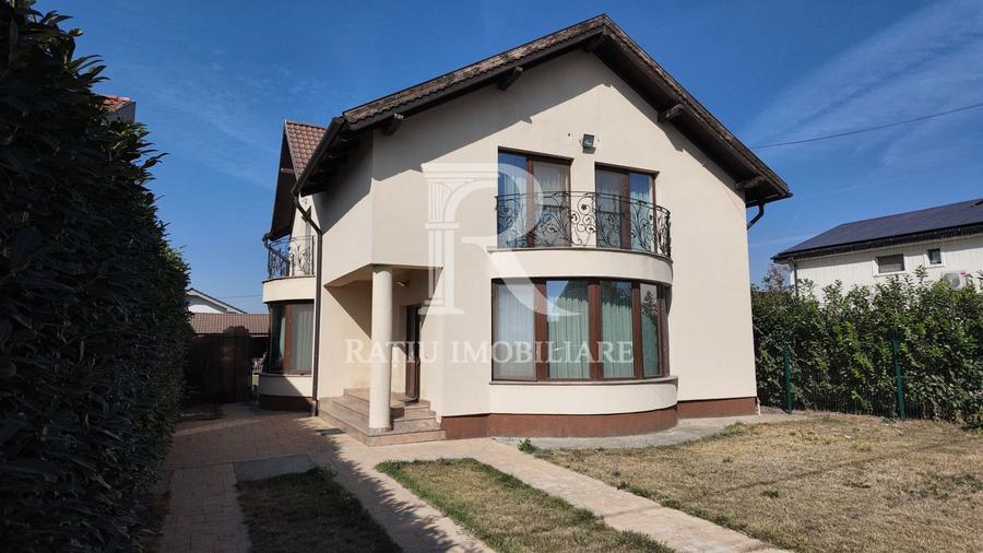 Casă individuală cu 4 camere cu Canalizare în Sântandrei