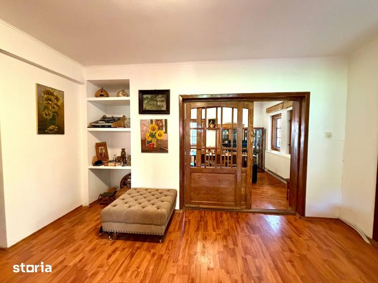 Vila cu iaz si vedere la padure | Leresti | 6 camere - 8