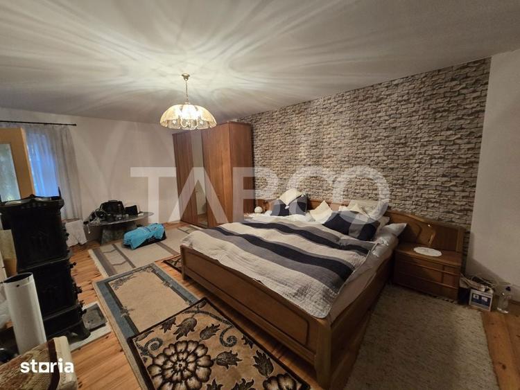 Casă cu 4 camere cu Teren 300 Mp în Roșia