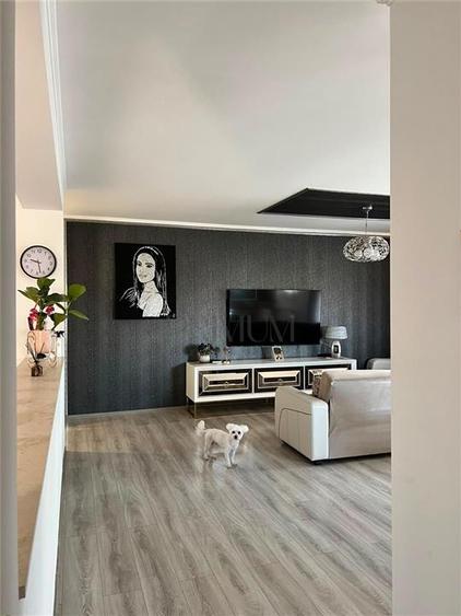 Apartament cu 3 camere decomandat în Dumbrăvița