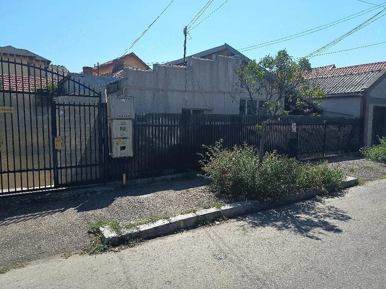 Casă cu 4 camere cu Teren 100 Mp în Unirii Nord