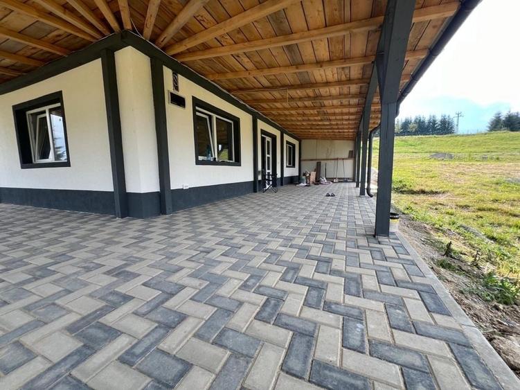 Casă cu 4 camere în Central