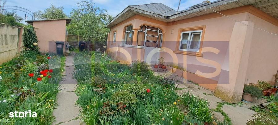 Casă cu 5 camere cu Teren 1100 Mp în Central