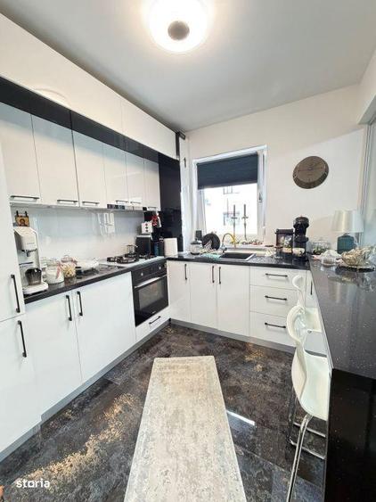 Apartament cu 2 camere decomandat în Central — fotografia 1