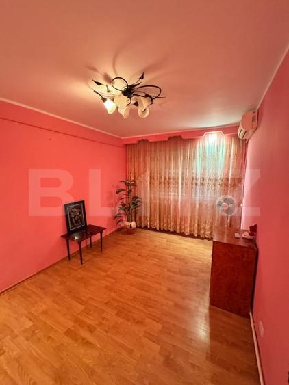 Apartament cu 2 camere semidecomandat în Micro 38