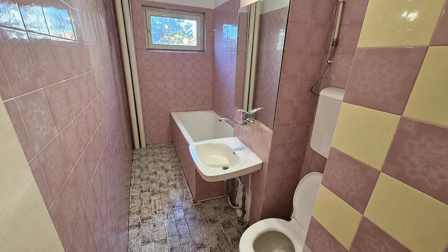 Garsonieră decomandată în Complex Studențesc