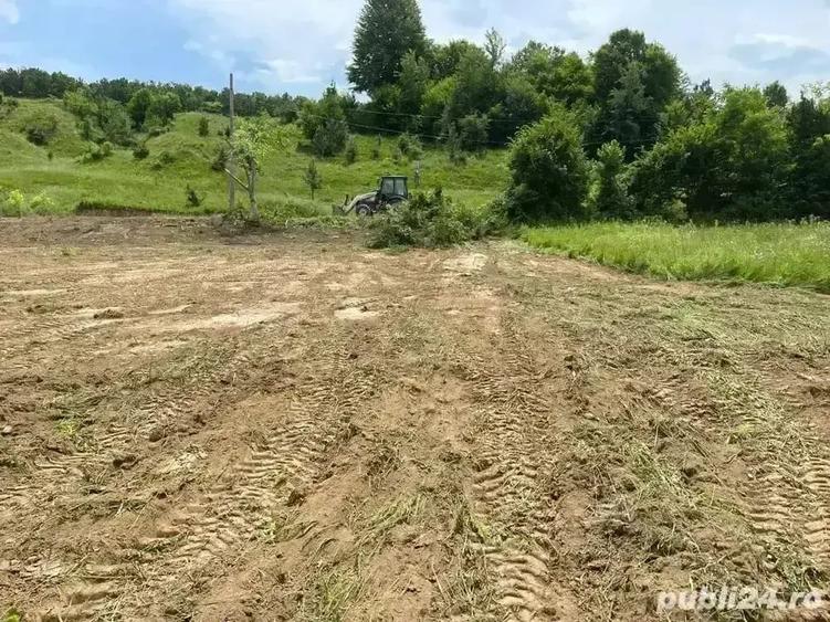 Teren de 1000 mp, în Goranu
