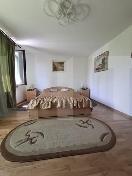 Spațiu comercial, de 240 mp, în Central