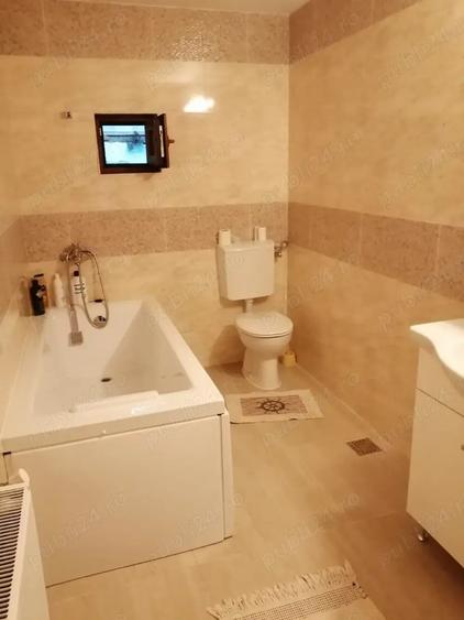 Casă cu 4 camere cu Teren 5000 Mp în Central