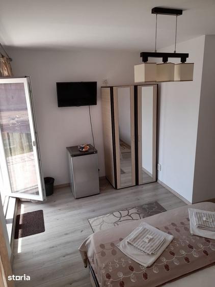 Casă cu 8 camere decomandat cu Teren 250 Mp în Nord
