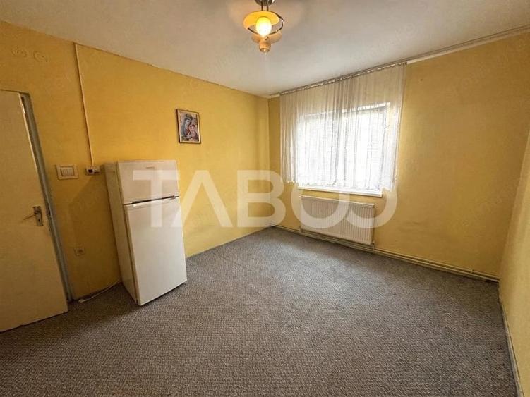 Apartament cu 2 camere nedecomandat în Mihai Viteazul