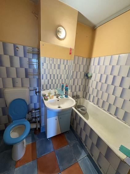 Particular apartament decomandat 2 camere metrou titan - 5