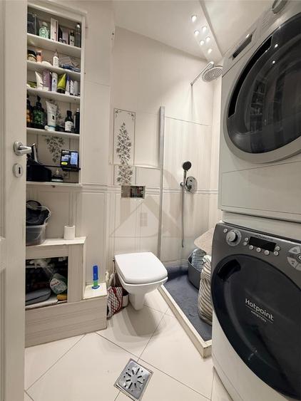 Apartament cu 4 camere decomandat în Centru Civic