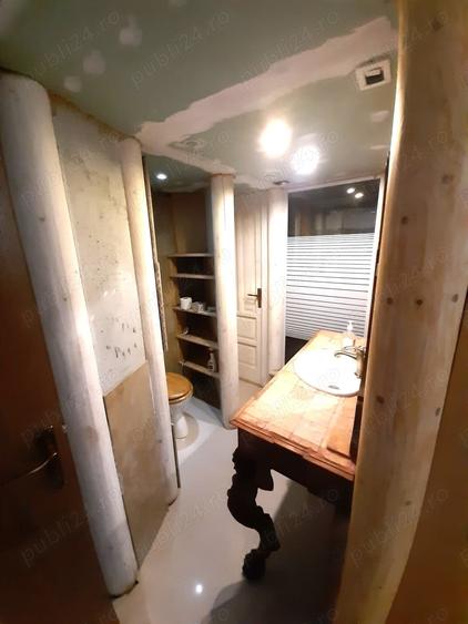 Apartament cu 3 camere semidecomandat în 1 Mai