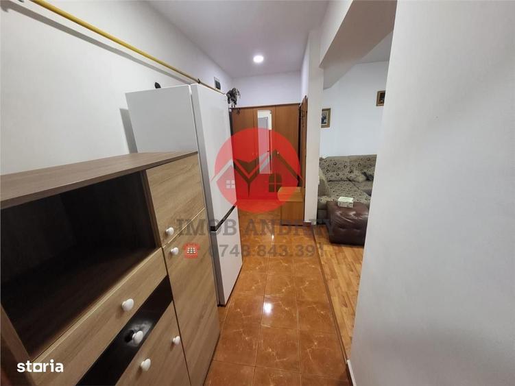 Apartament cu 2 camere semidecomandat în Central