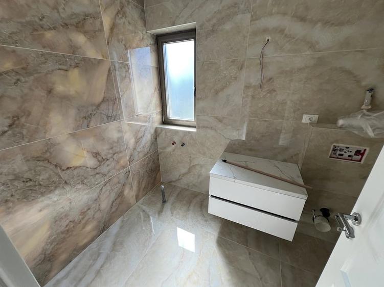 Casă cu 4 camere cu Teren 333 Mp în Giroc