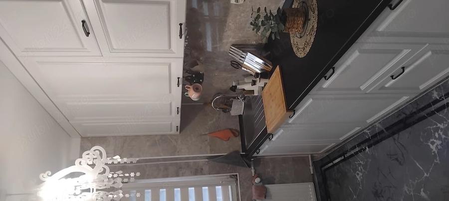 Apartament cu 2 camere semidecomandat în Cina