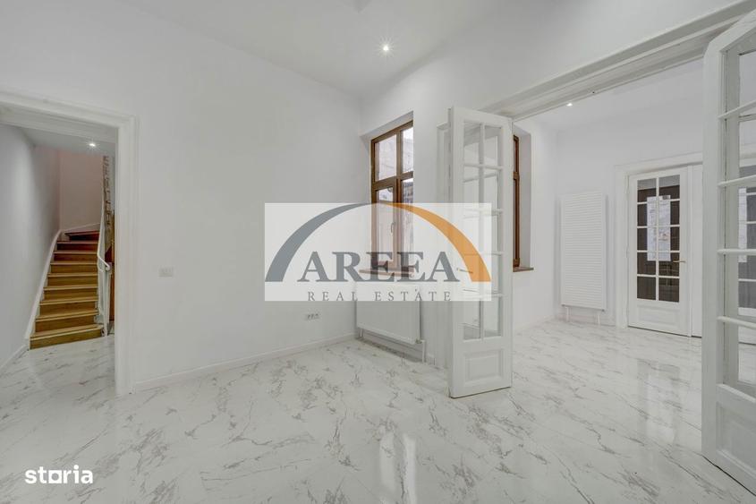 Casă cu 6 camere decomandat cu Teren 115 Mp în Eminescu