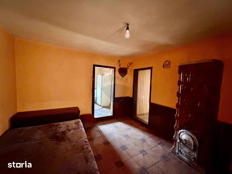 Casă cu 4 camere cu Teren 7727 Mp în Cârligele