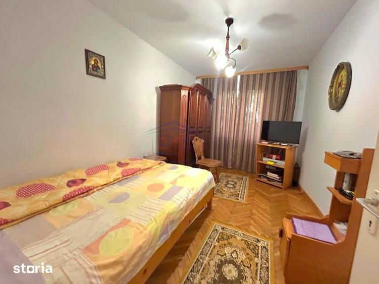 Apartament cu 3 camere decomandat în George Enescu