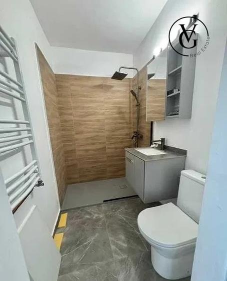 Apartament cu 2 camere decomandat în Titan