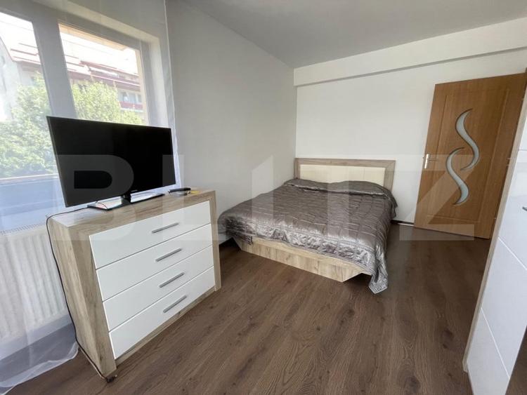 Apartament cu 3 camere semidecomandat, mobilat în Florești
