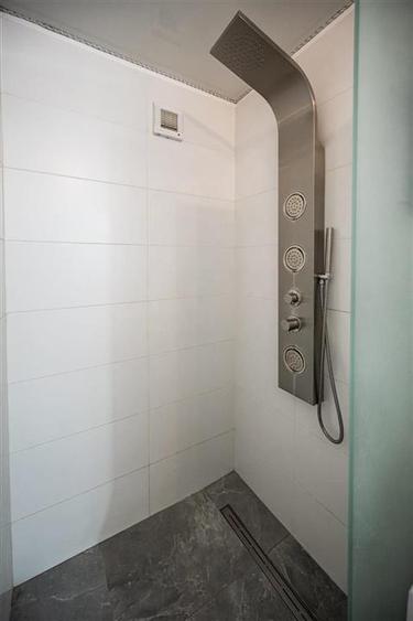 Apartament cu 2 camere decomandat în Apollo