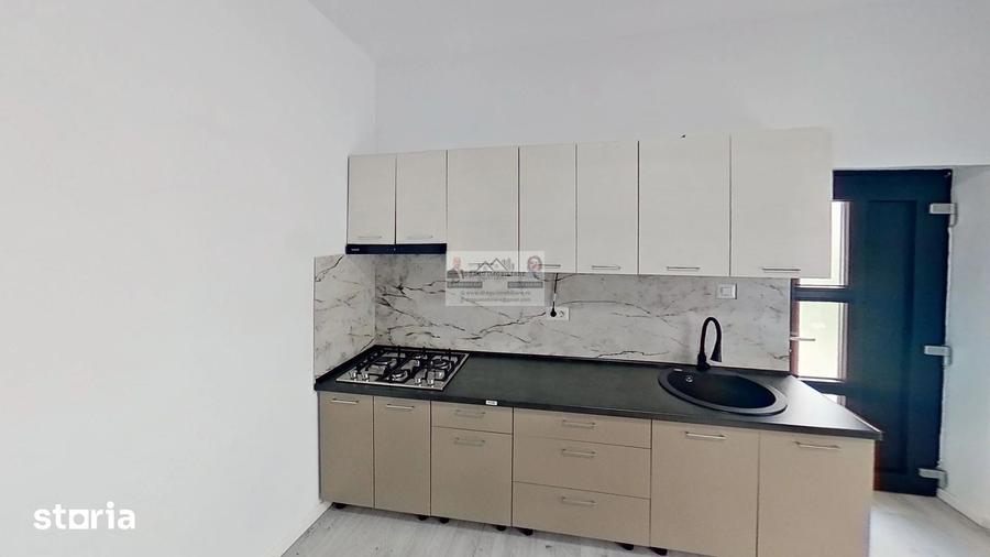 Casă cu 2 camere cu Teren 700 Mp în Central