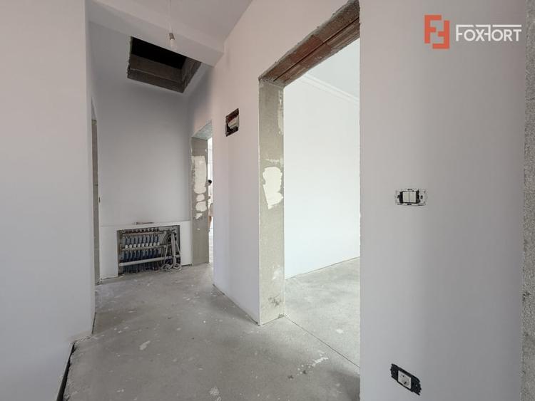 Duplex cu 5 camere cu Canalizare în Dumbrăvița