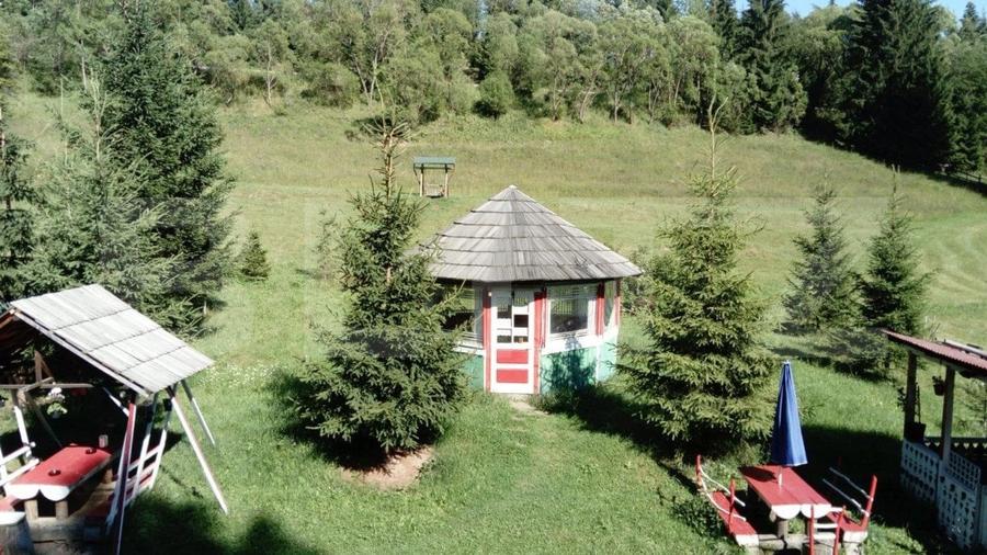 Casă individuală cu 7 camere cu Garaj în Vatra Dornei