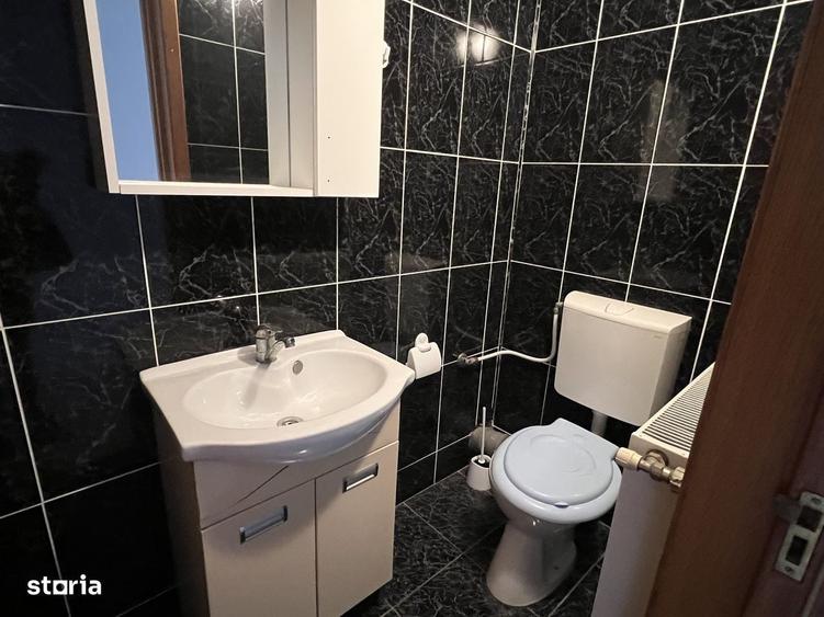Casă cu 4 camere în Dobroești