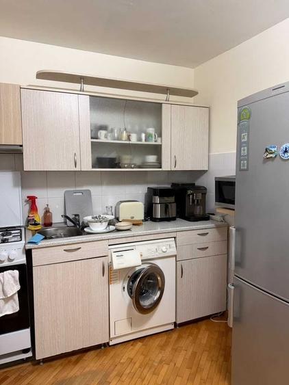 Apartament cu 3 camere decomandat în Valea Aurie