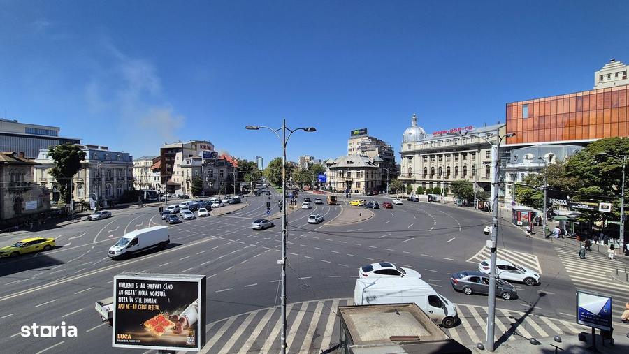 Apartament cu 3 camere decomandat în Romană