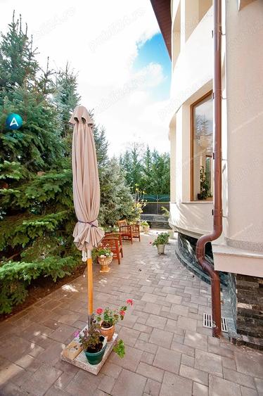 Casă cu 6 camere cu Teren 500 Mp în Nord