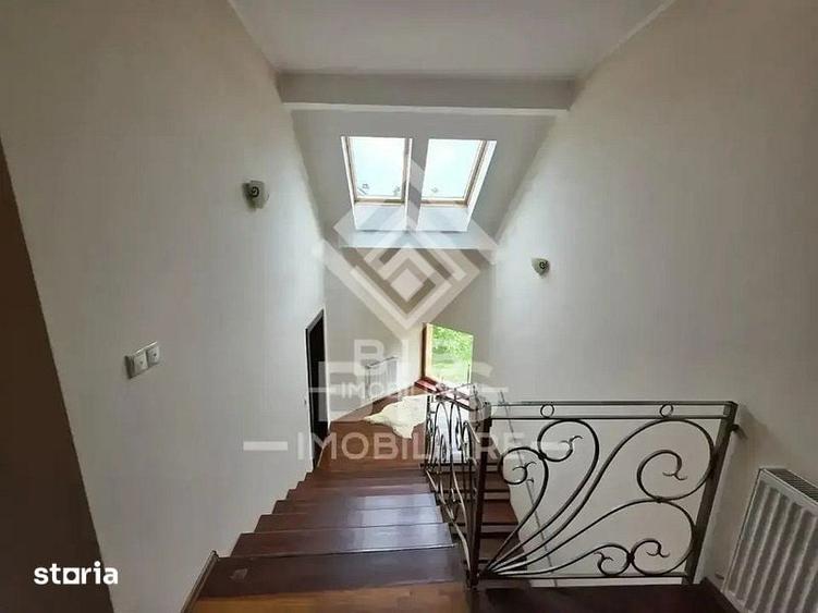 Casă cu 6 camere cu Teren 1200 Mp în Unirea