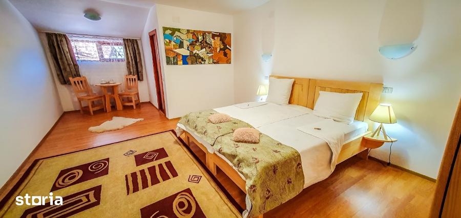 Casă cu 8 camere cu Teren 6100 Mp în Berevoești