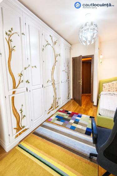 Apartament cu 4 camere, mobilat în Unirii