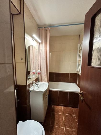 Garsonieră decomandată în Calea București