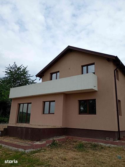 Casă cu 4 camere cu Teren 750 Mp în Exterior Vest