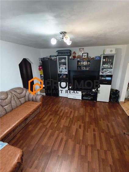 Apartament cu 2 camere decomandat, mobilat în Unirii Sud