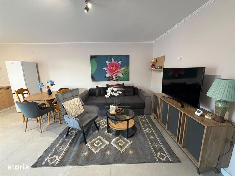 Casă cu 3 camere decomandat în Central