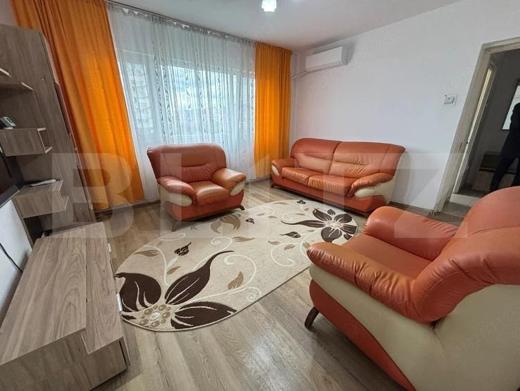 Apartament cu 3 camere decomandat în Filiași
