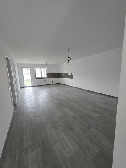 Casă cu 4 camere în Nojorid