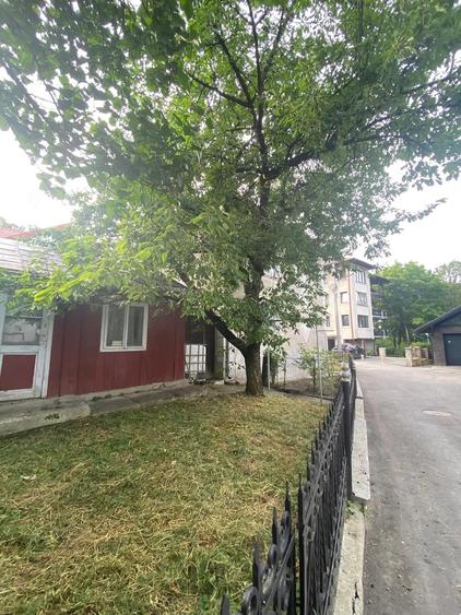Casă cu 6 camere cu Teren 400 Mp în Ultracentral