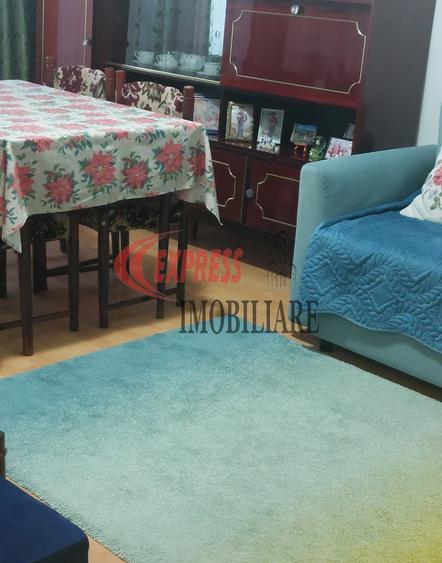 Apartament cu 2 camere decomandat în Titan