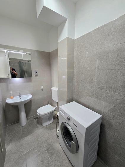 Garsonieră decomandată în Păcii