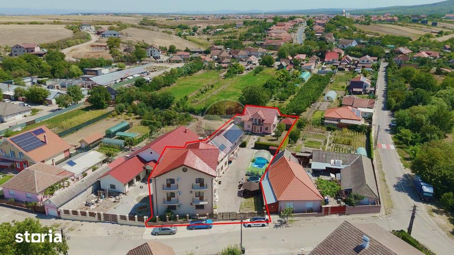 Spațiu comercial, de 755 mp, în Sânmartin