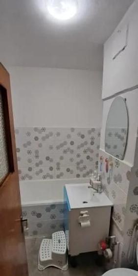 Apartament cu 2 camere semidecomandat în Pantelimon