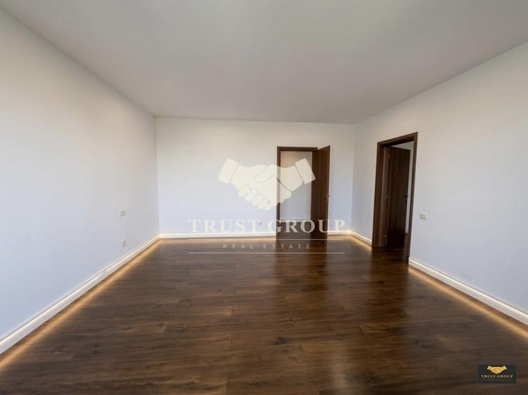 Apartament cu 4 camere decomandat în Herăstrău